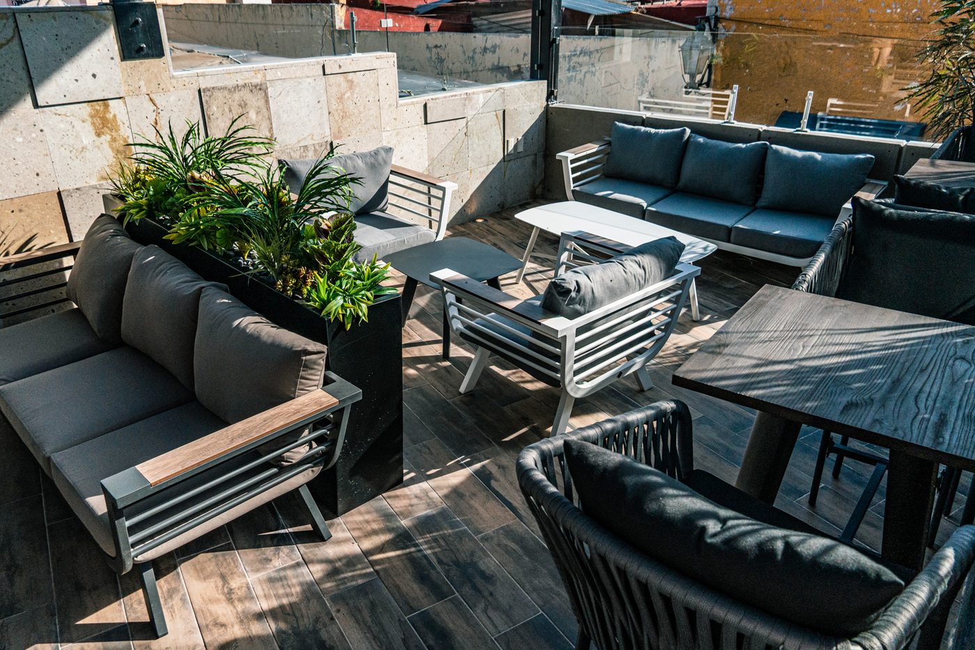 Lounge roof top 1